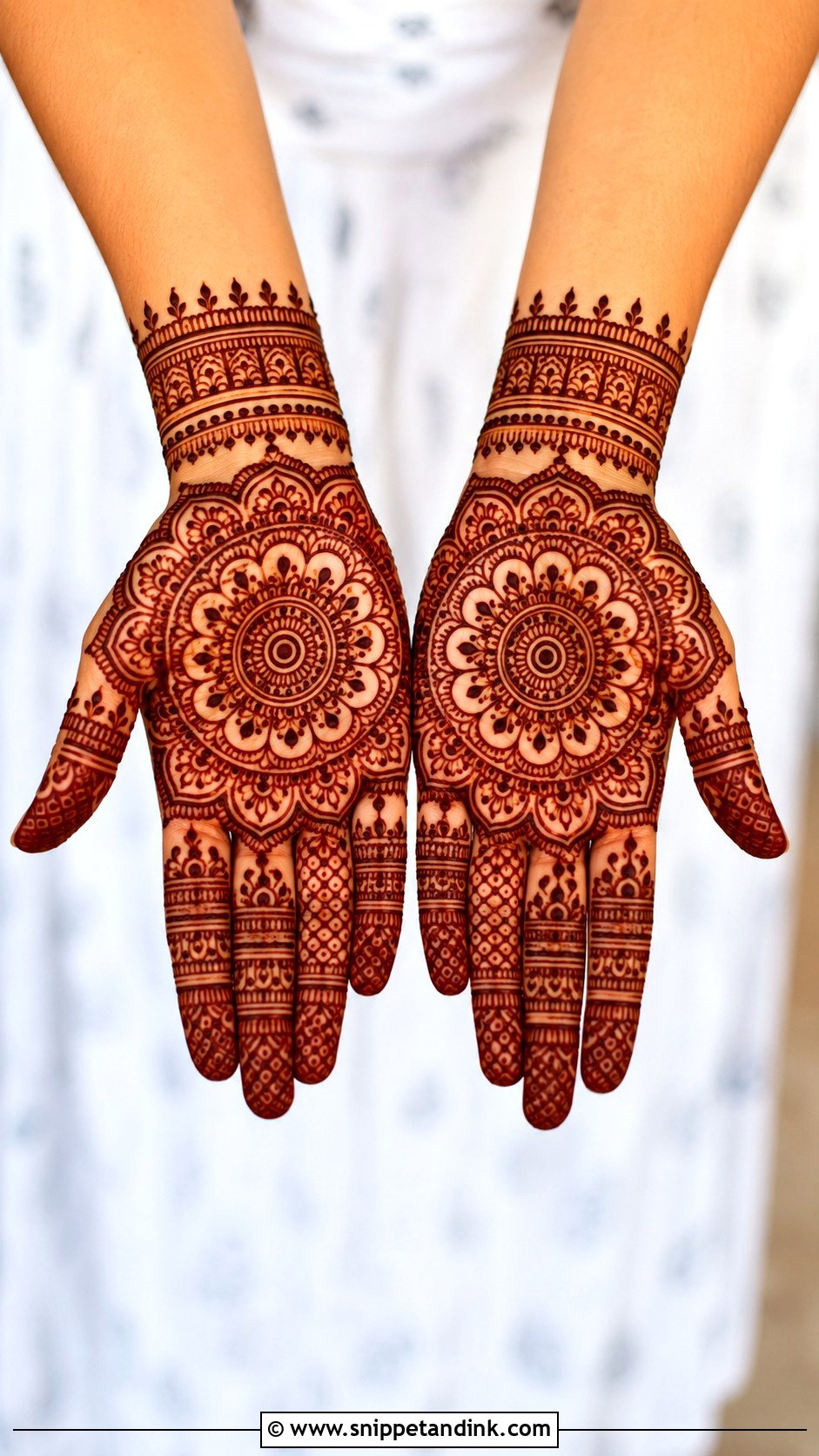 Mandala Henna Mehndi Design For Palm - Snippet and Ink - 30 Henna Mehndi Designs