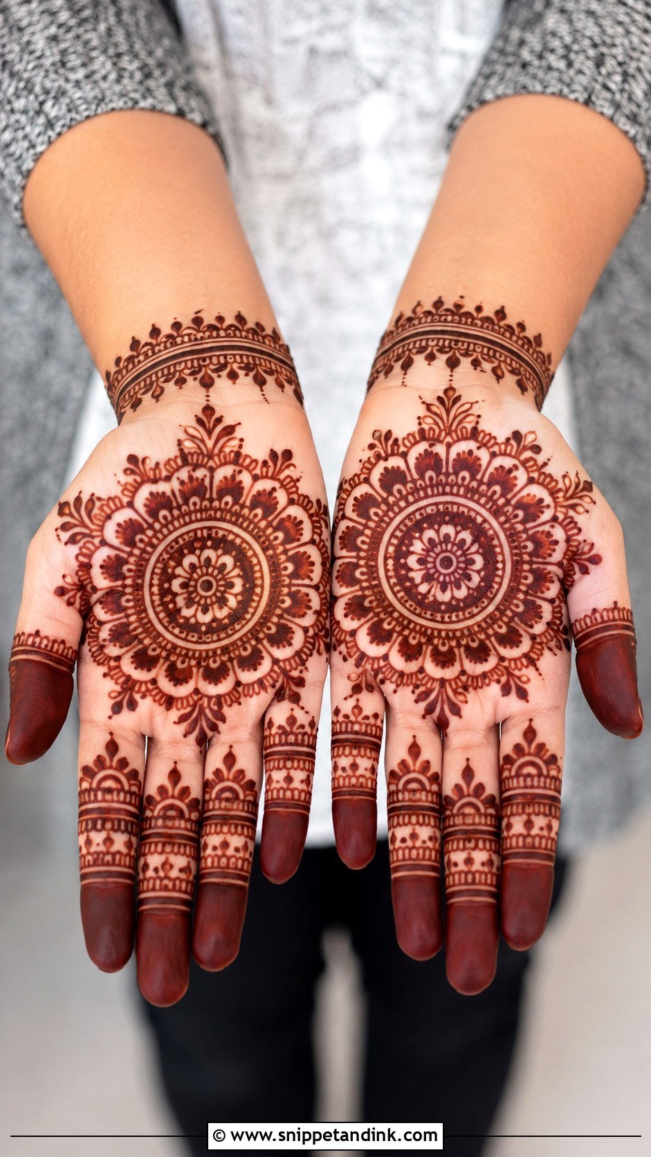 Mandala Mehndi Design 2018 - Snippet and Ink - 35 Mehndi Designs 2018