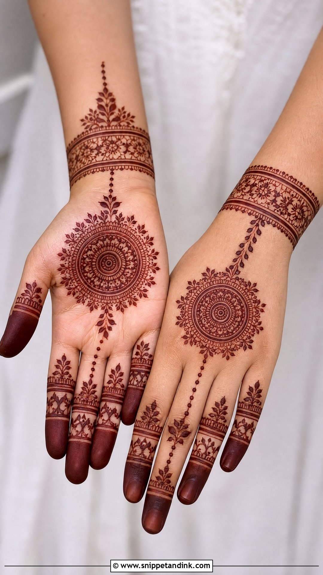 Mandala Muslim Bridal Mehndi Design - Snippet and Ink - 30 Unique Muslim Bridal Mehndi Designs