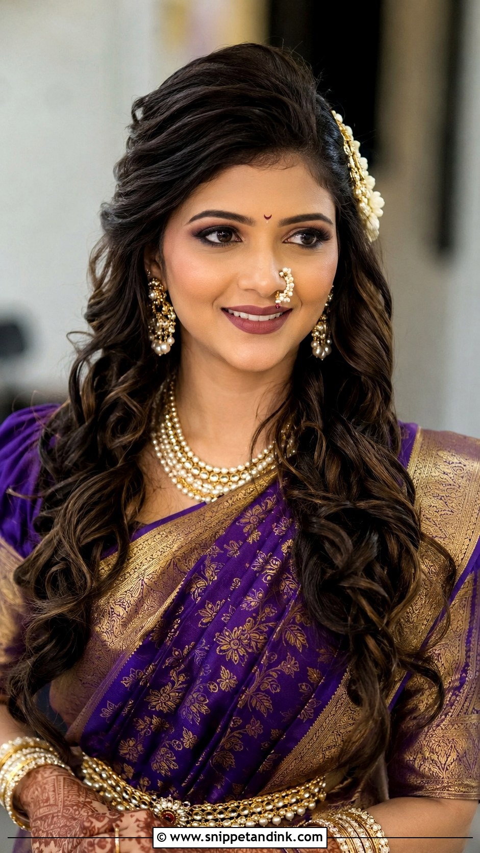 Marathi Bridal Open Curls - Snippet and Ink - 15 Marathi Bridal Hairstyles