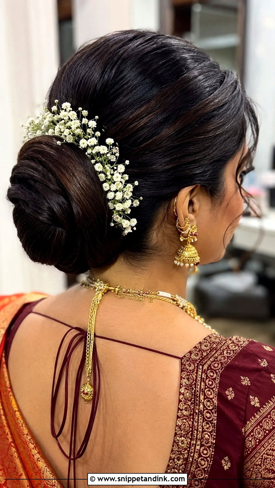 Marathi Bride Ambada Bun - Snippet and Ink - 20 Marathi Bride Hairstyle Bridal Hair Ideas