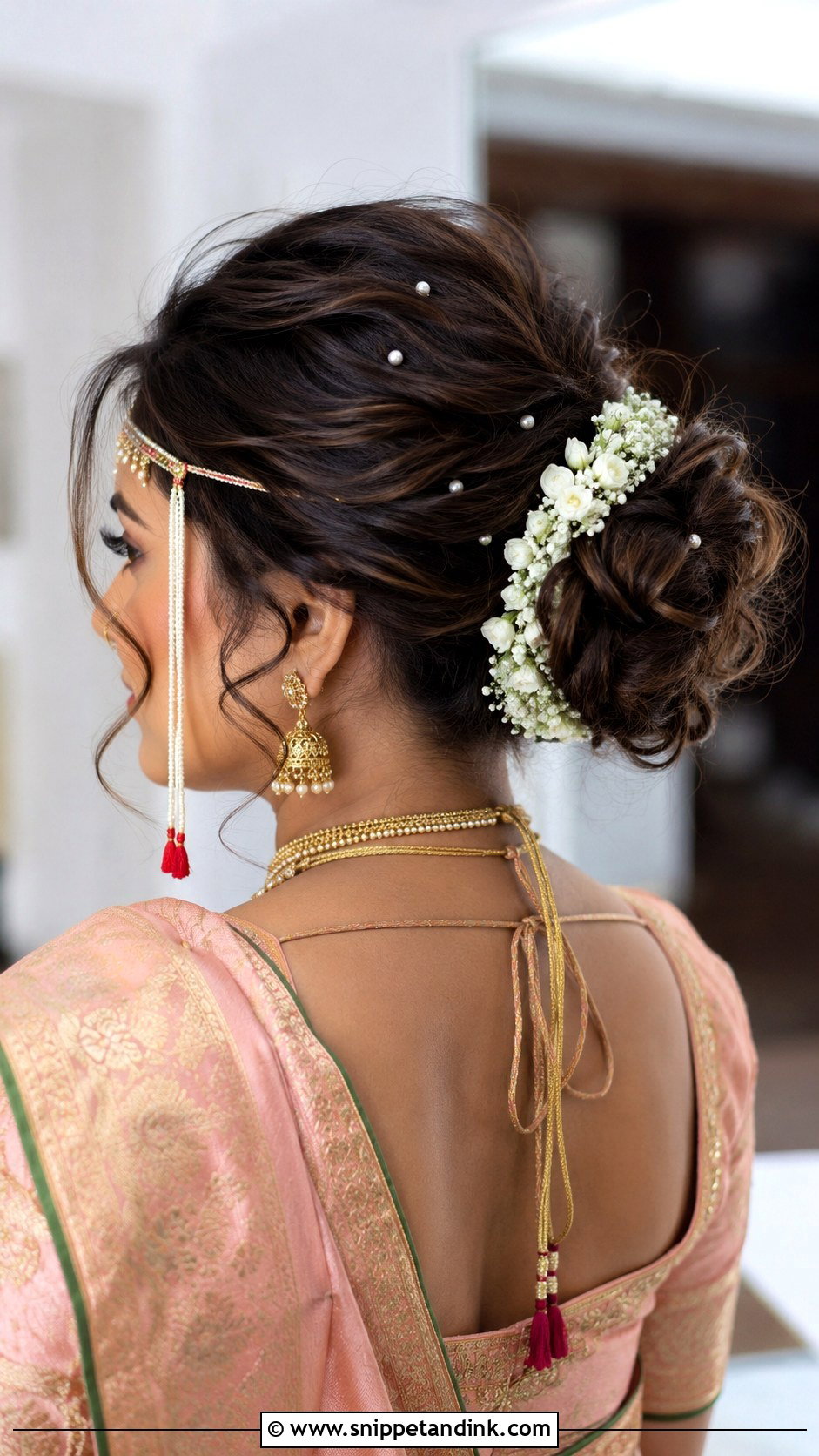 Marathi Bride Messy Bun - Snippet and Ink - 20 Marathi Bride Hairstyle Bridal Hair Ideas