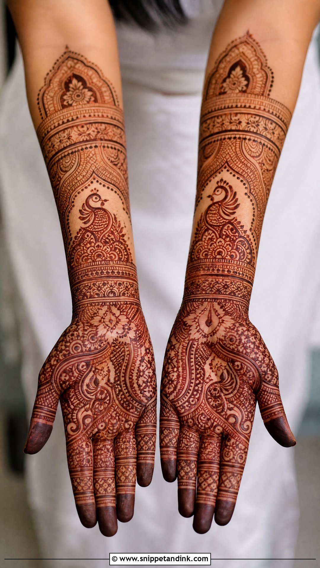 Marwari Back Bridal Mehndi Design - Snippet and Ink - 25 Back Bridal Mehndi Designs