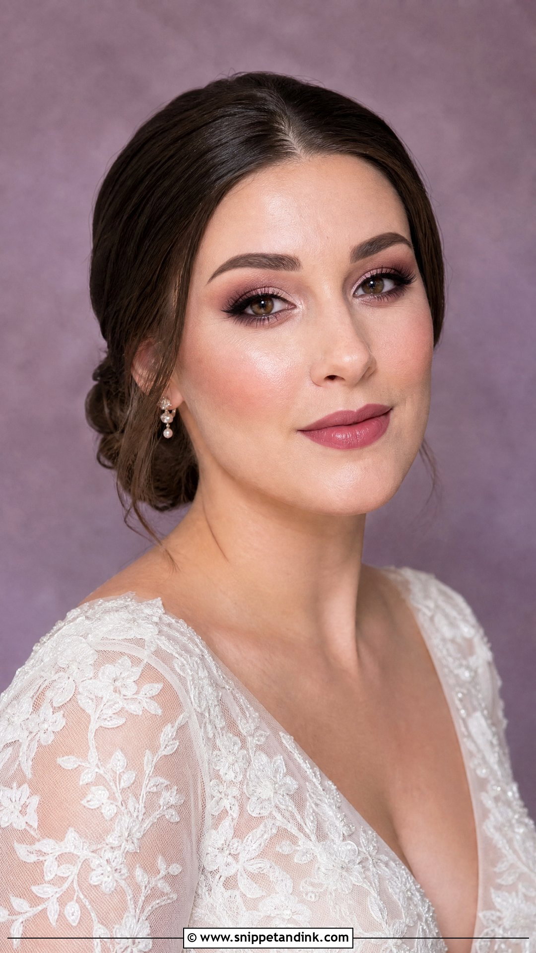 Mauve Wedding Makeup - Snippet and Ink - 30 Wedding Make Up Ideas