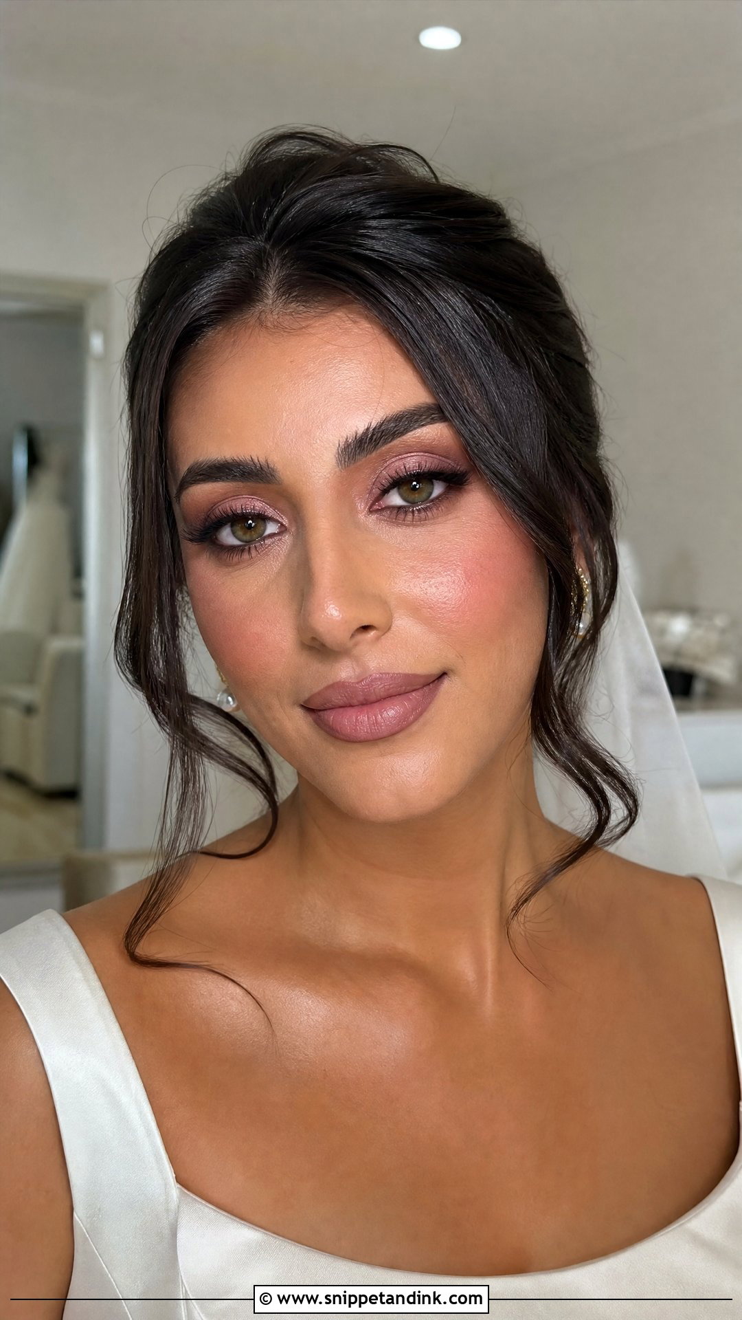 Mauve Wedding Makeup For Hazel Eyes Brunette - Snippet and Ink - 20 Wedding Makeup for Hazel Eyes Brunette