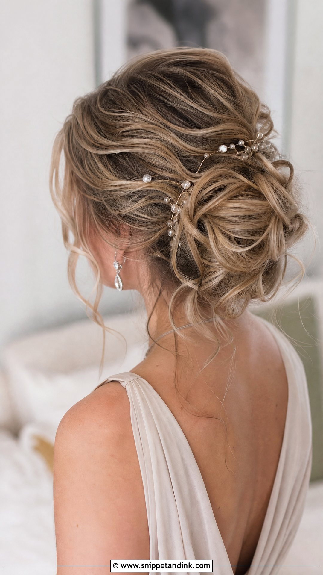 Messy Bun Wedding Updo - Snippet and Ink - 15 Cute Updos for Wedding