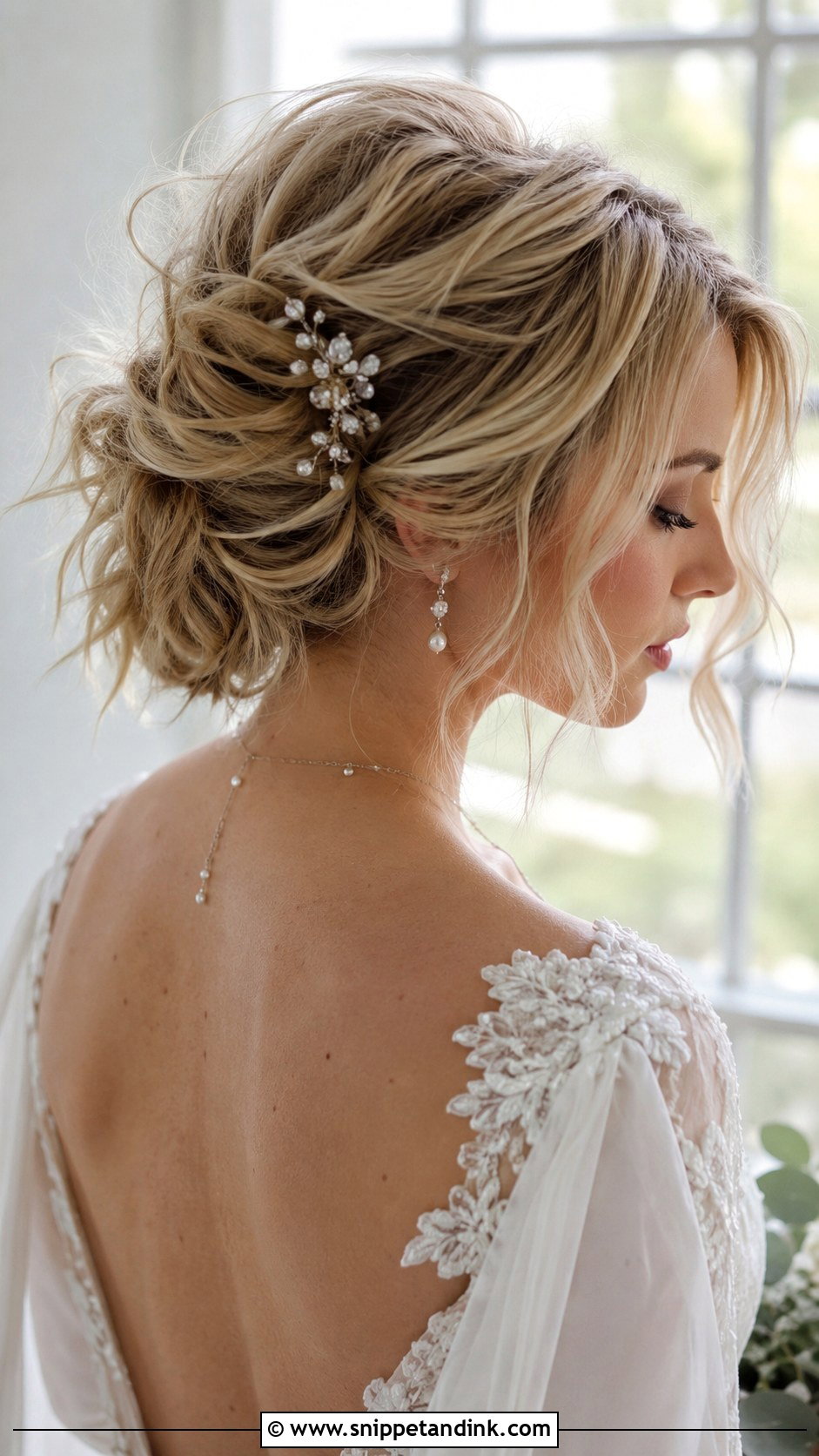 Messy Updo For Short Hair - Snippet and Ink - 20 Messy Wedding Hair Updo Ideas