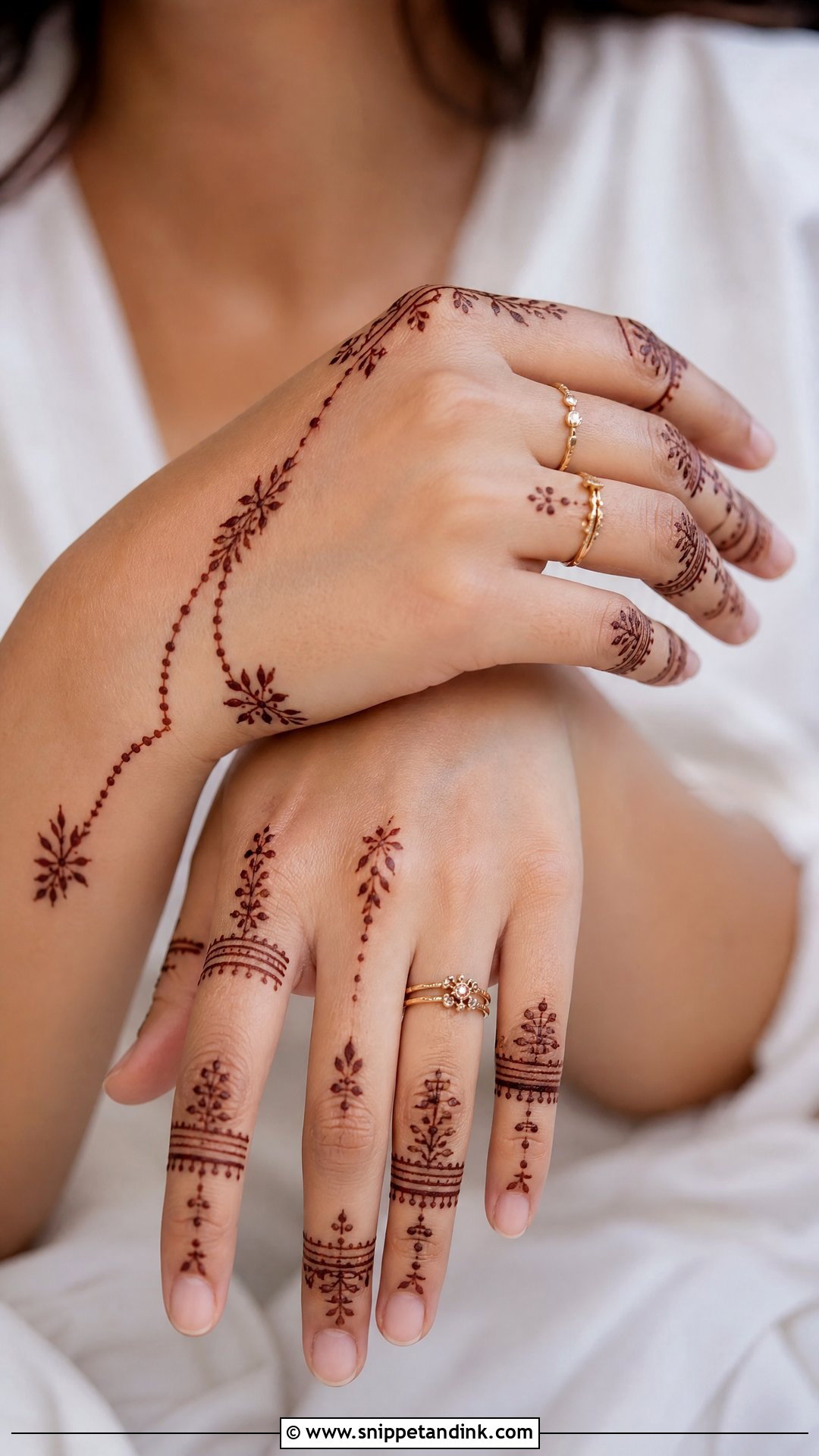 Mini Finger Mehndi Design - Snippet and Ink - 30 Mini Mehndi Designs