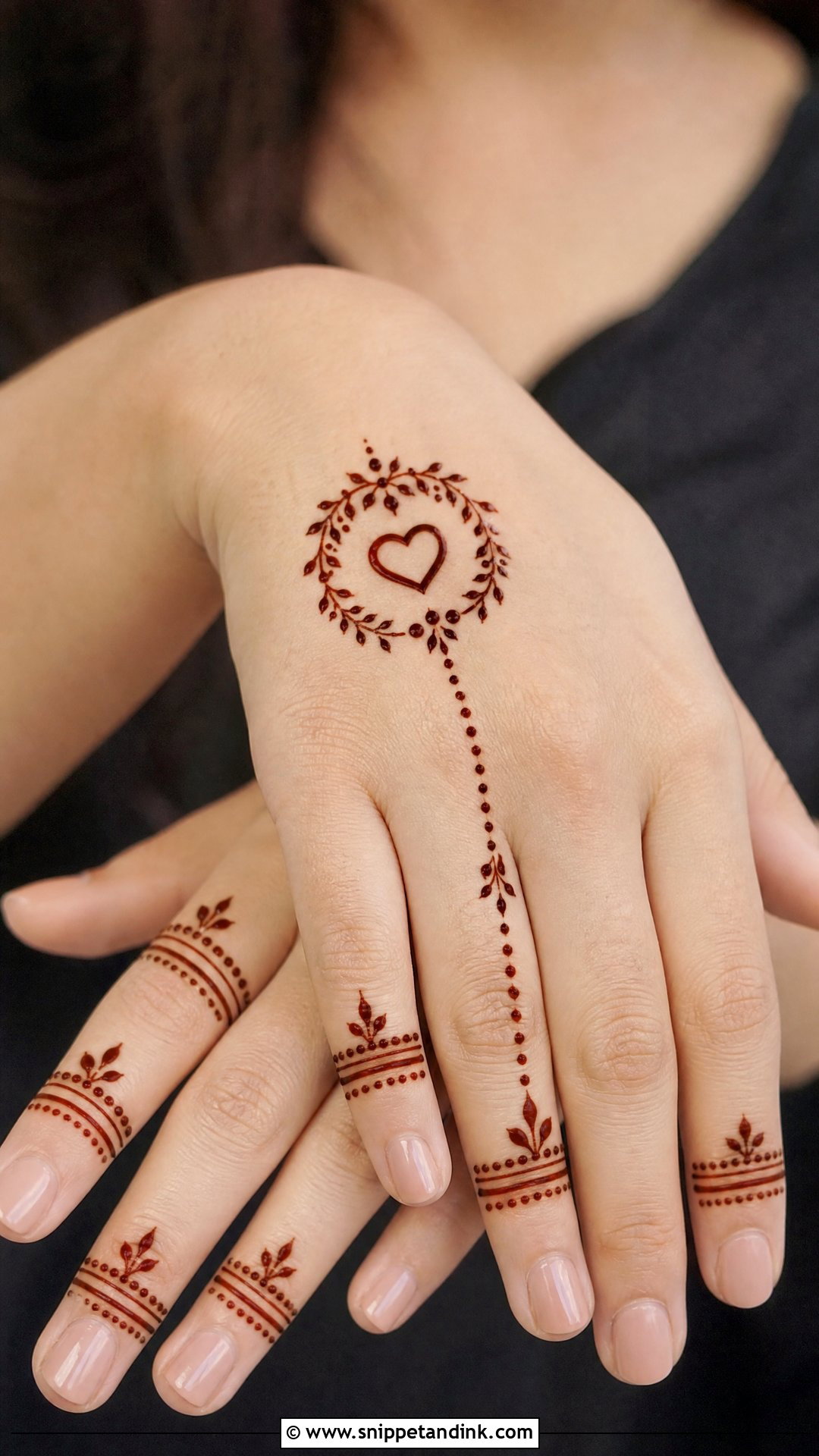 Mini Heart Mehndi Design - Snippet and Ink - 30 Mini Mehndi Designs