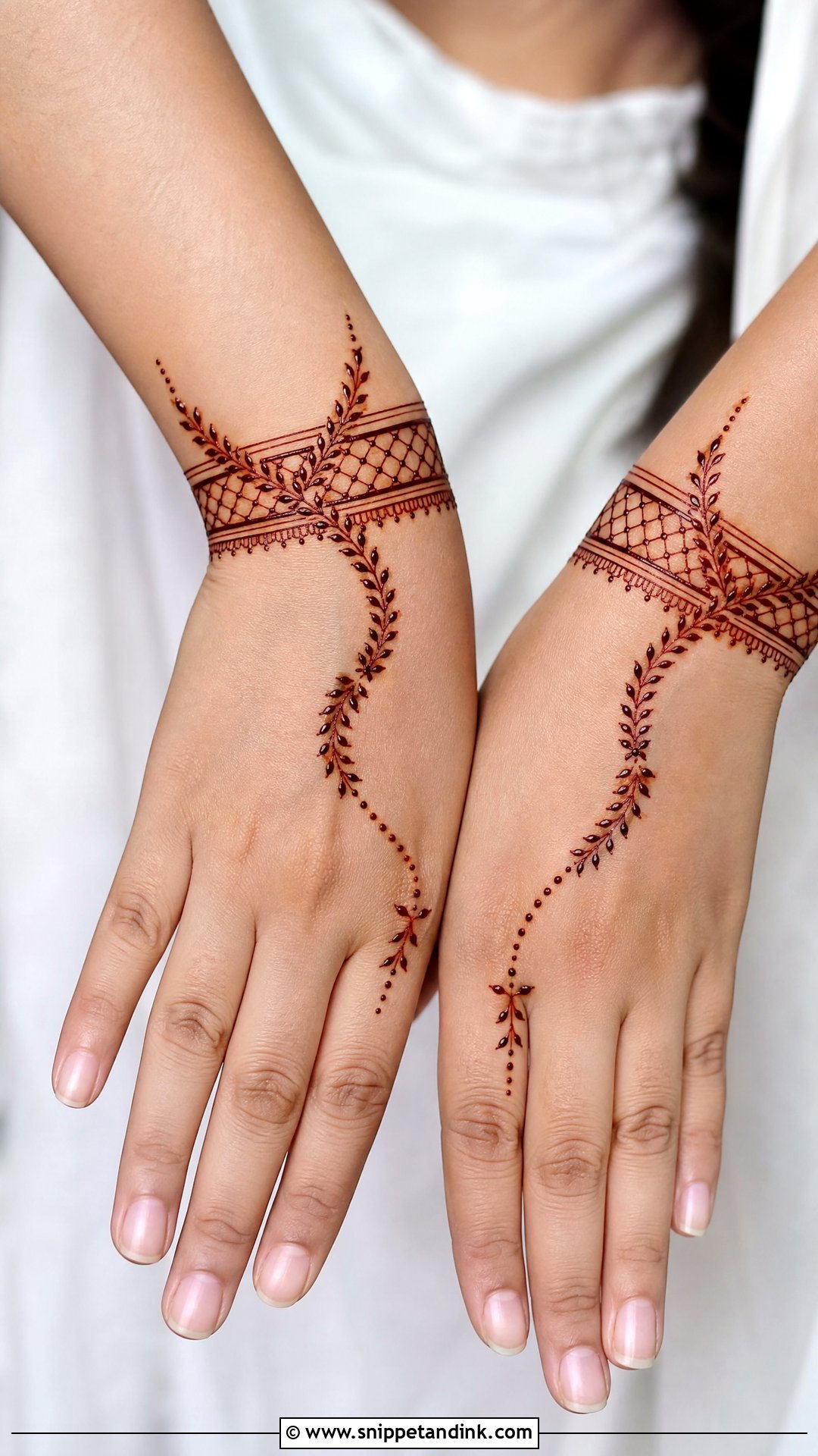 Mini Wrist Mehndi Design - Snippet and Ink - 30 Mini Mehndi Designs