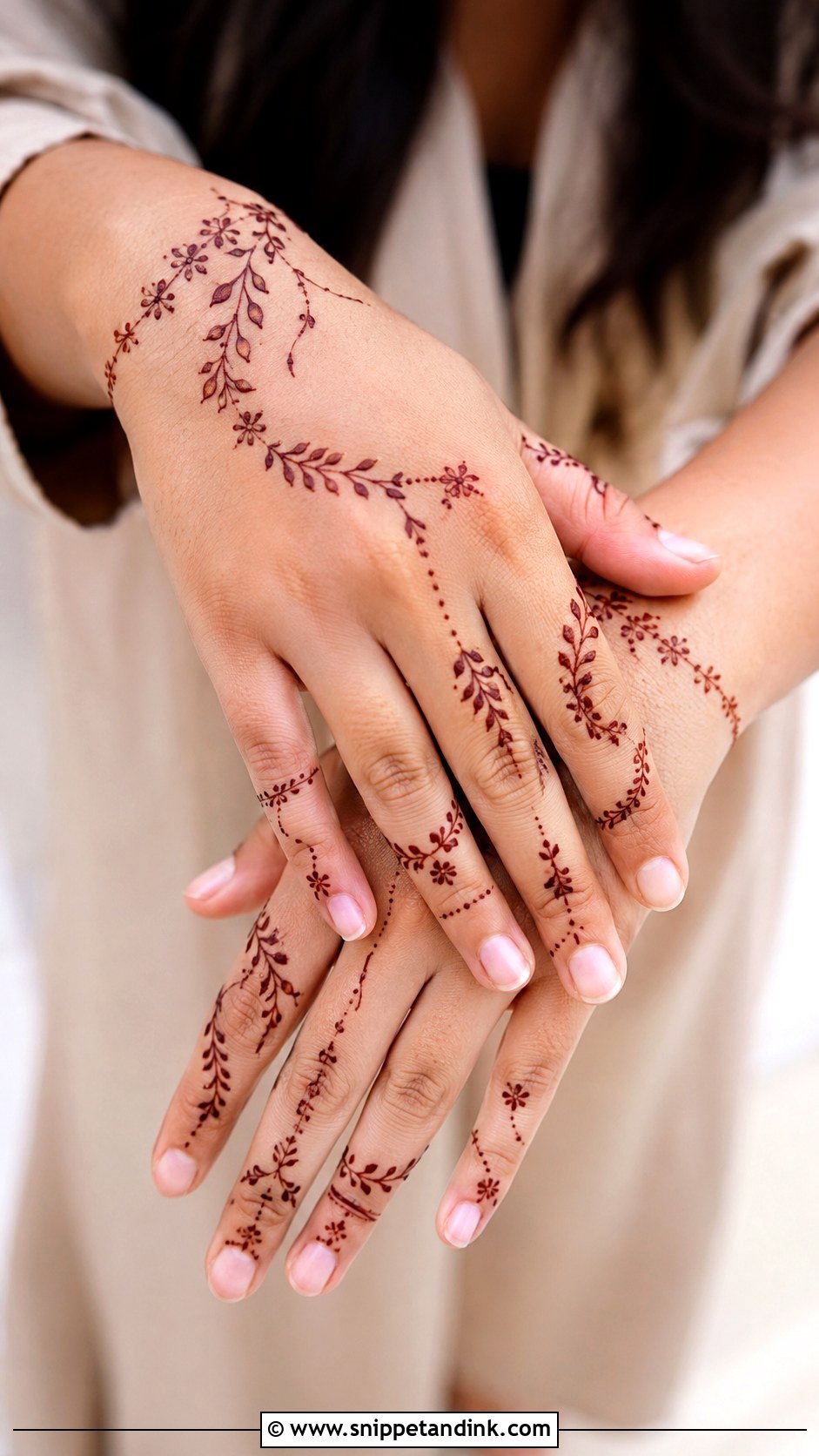 Minimal Aesthetic Mehndi Design - Snippet and Ink - 35 Aesthetic Mehndi Designs