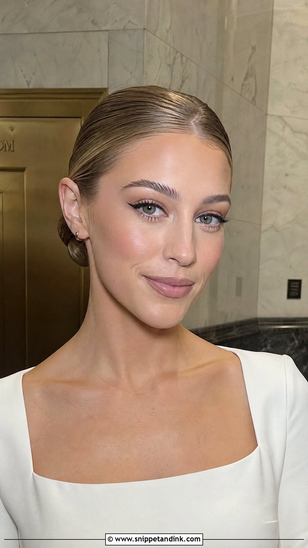 Minimal Alt Wedding Makeup - Snippet and Ink - 25 Alt Wedding Makeup Ideas