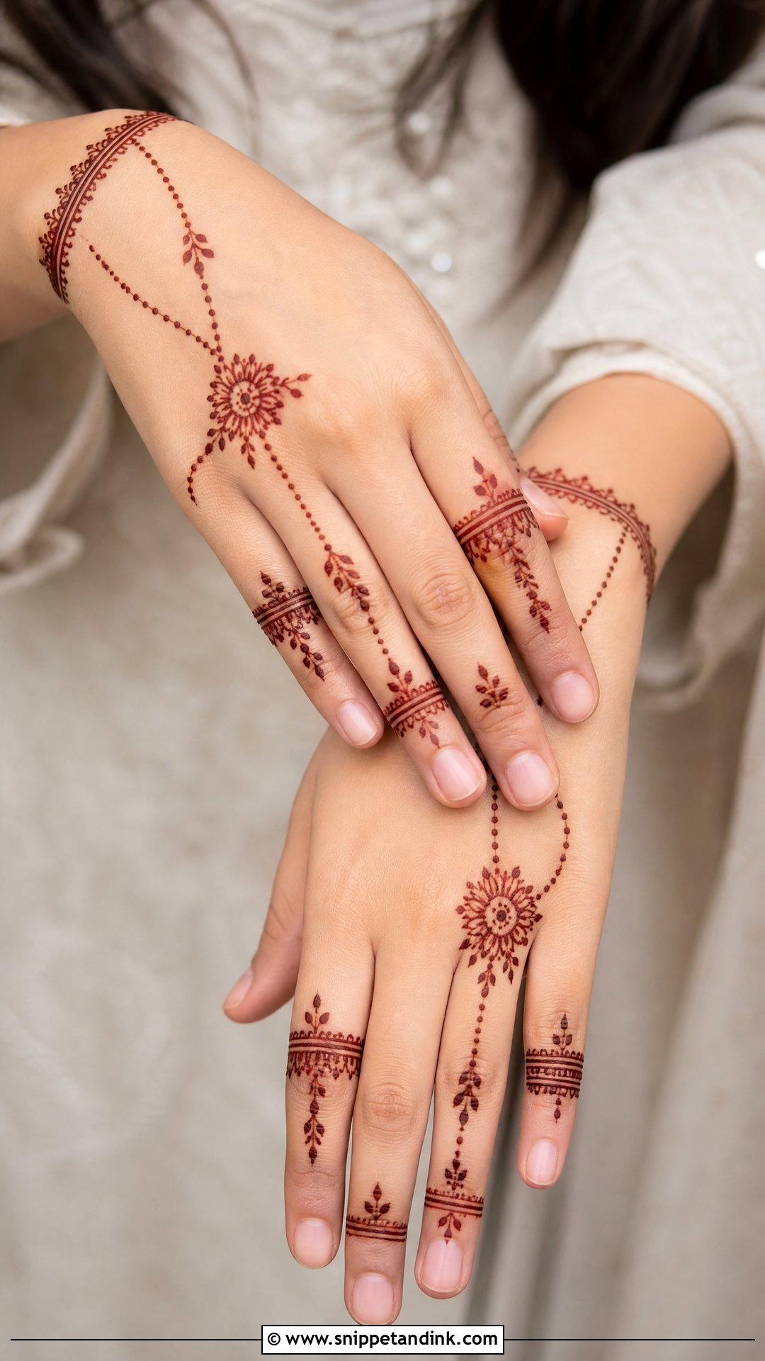 Minimal Banch Mehndi Design - Snippet and Ink - 30 Banch Mehndi Design Ideas