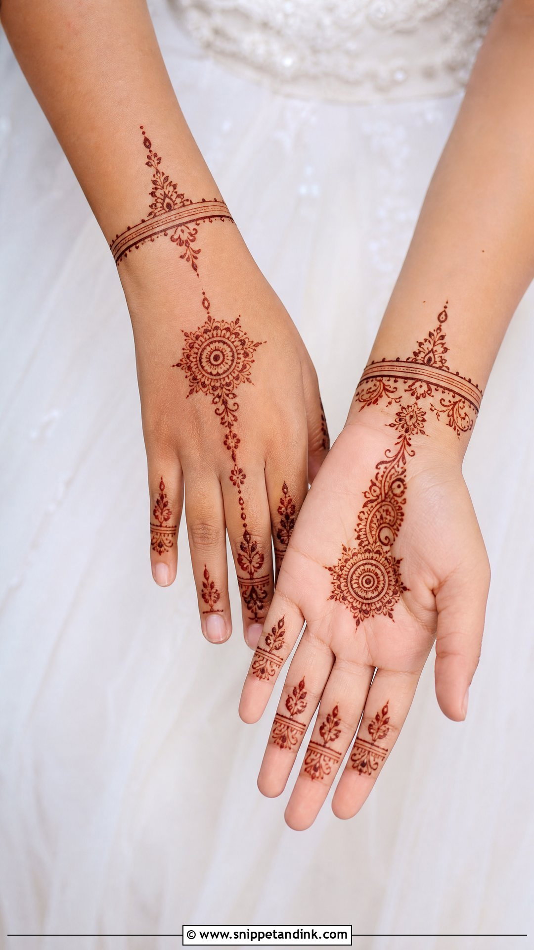 Minimal Bridal Mehndi Design - Snippet and Ink - 25 Mehndi Designs for Marriage