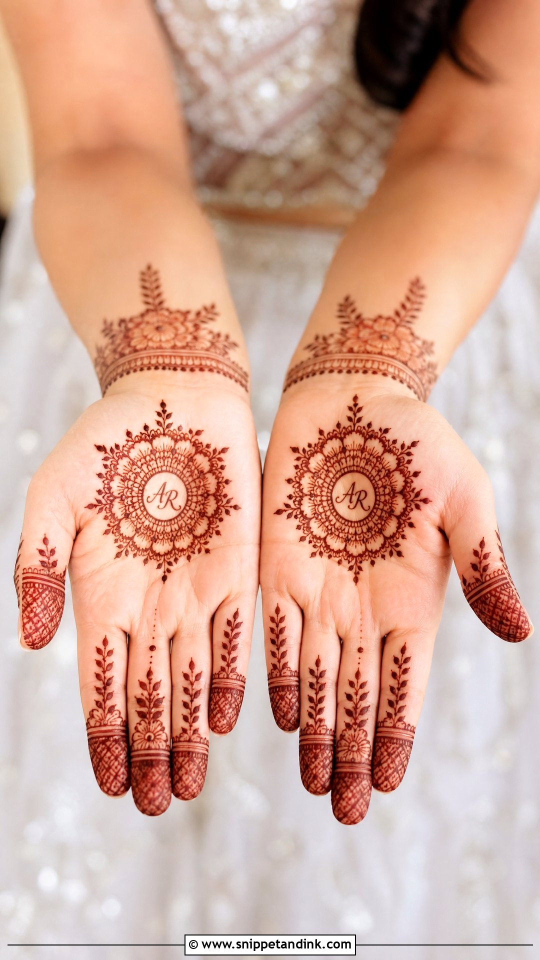 Minimal Dulhan Mehndi Design - Snippet and Ink - 20 Mehndi Dulhan Design Ideas