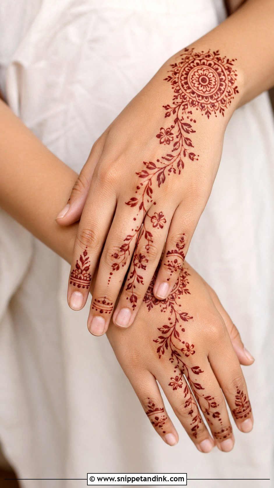 Minimal Fancy Mehndi Design - Snippet and Ink - 35 Fancy Mehndi Designs