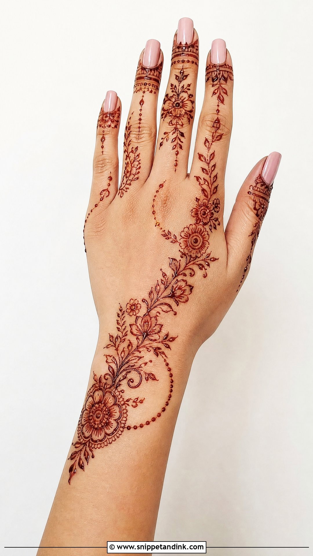 Minimal Floral Bridal Mehndi Design - Snippet and Ink - 20 Floral Bridal Mehndi Designs