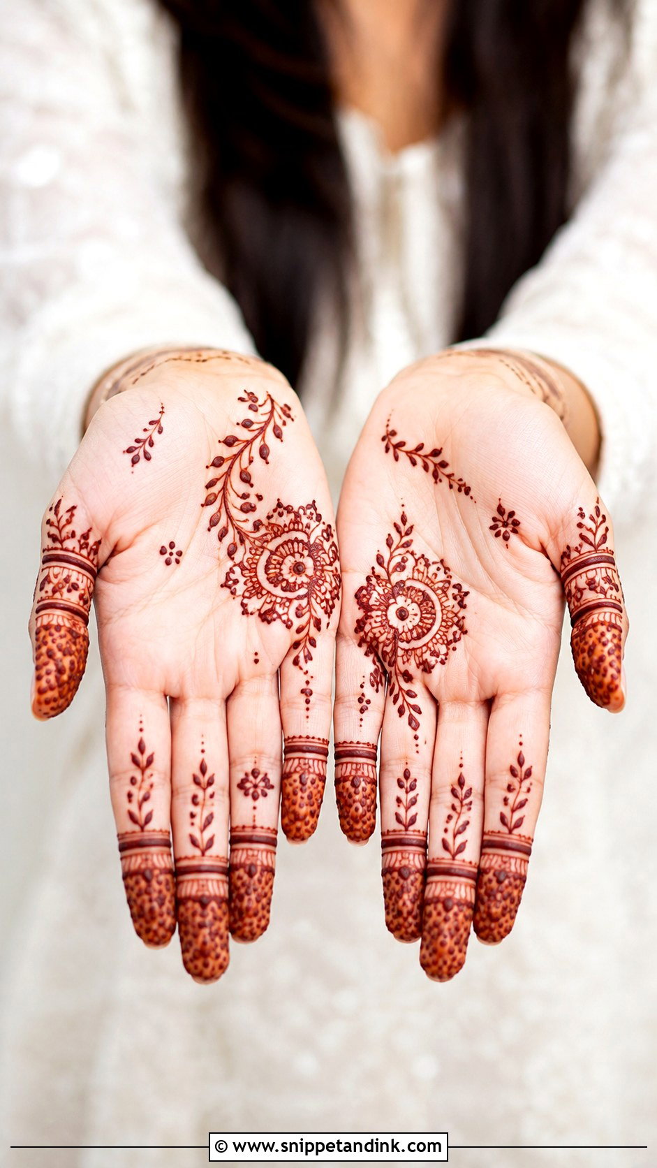 Minimal Front Hand Mehndi - Snippet and Ink - 30 Minimalistic Mehndi Designs