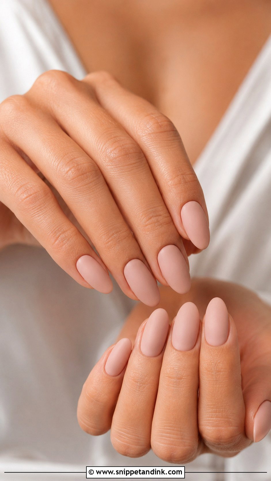 Minimal Glitter Wedding Nails - Snippet and Ink - 20 Simple Wedding Nails Design