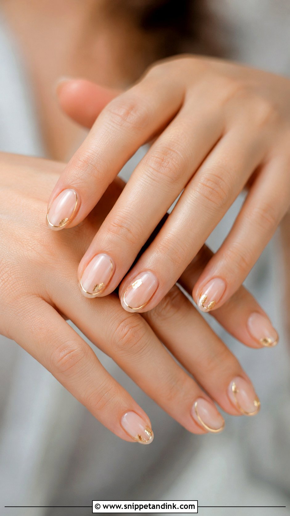 Minimal Gold Wedding Nails - Snippet and Ink - 20 Aesthetic Nails for Wedding