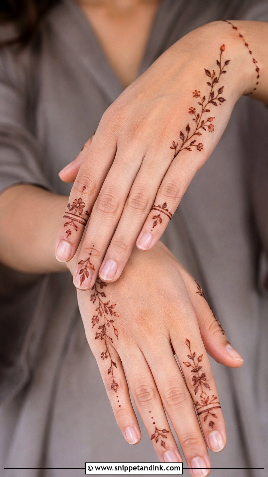 Minimal Henna Design - Snippet and Ink - 35 Henna (Mehndi) Design Ideas