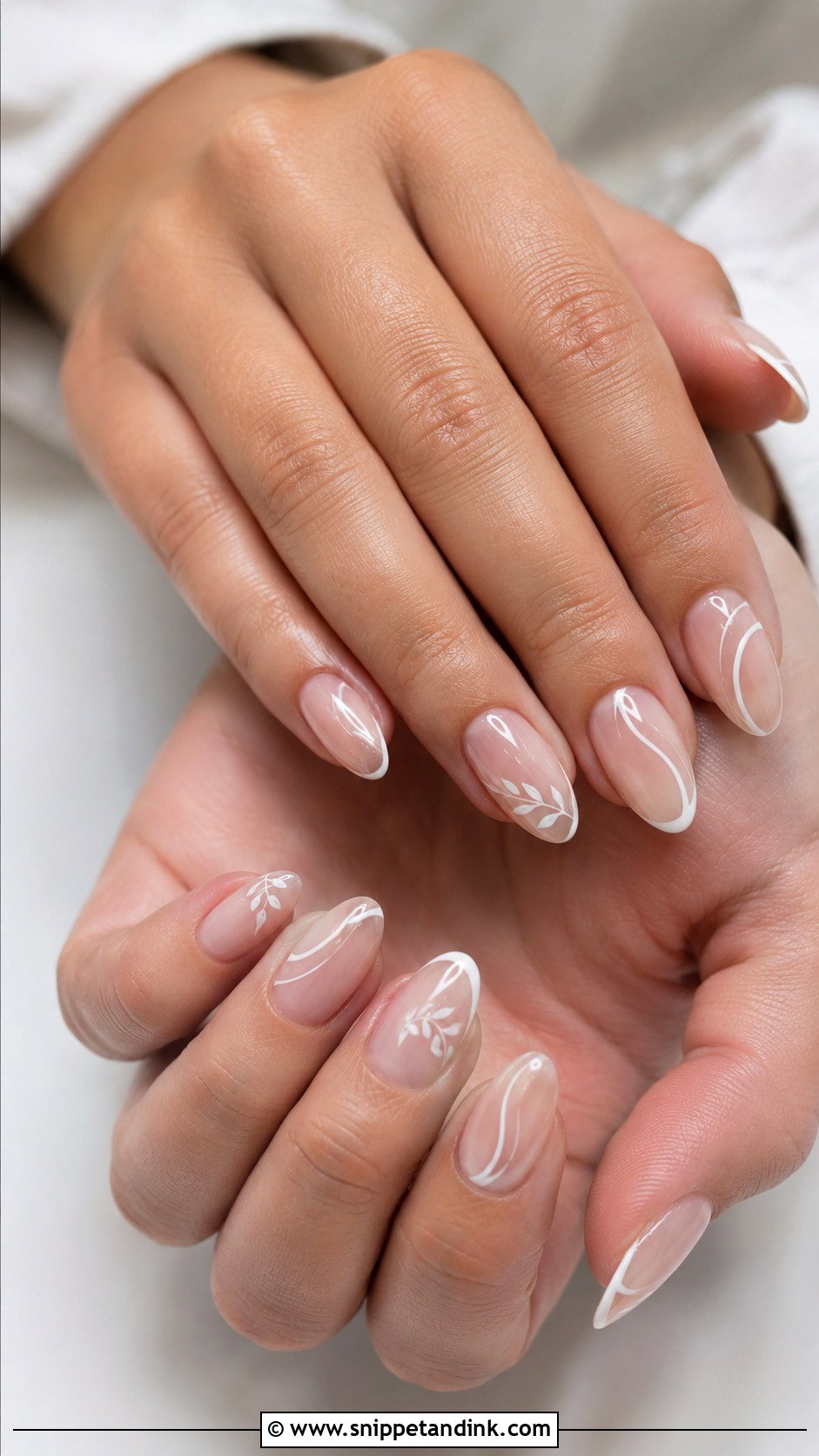 Minimal Line Art Acrylic Almond Wedding Nails - Snippet and Ink - 20 Acrylic Almond Wedding Nails for Bride