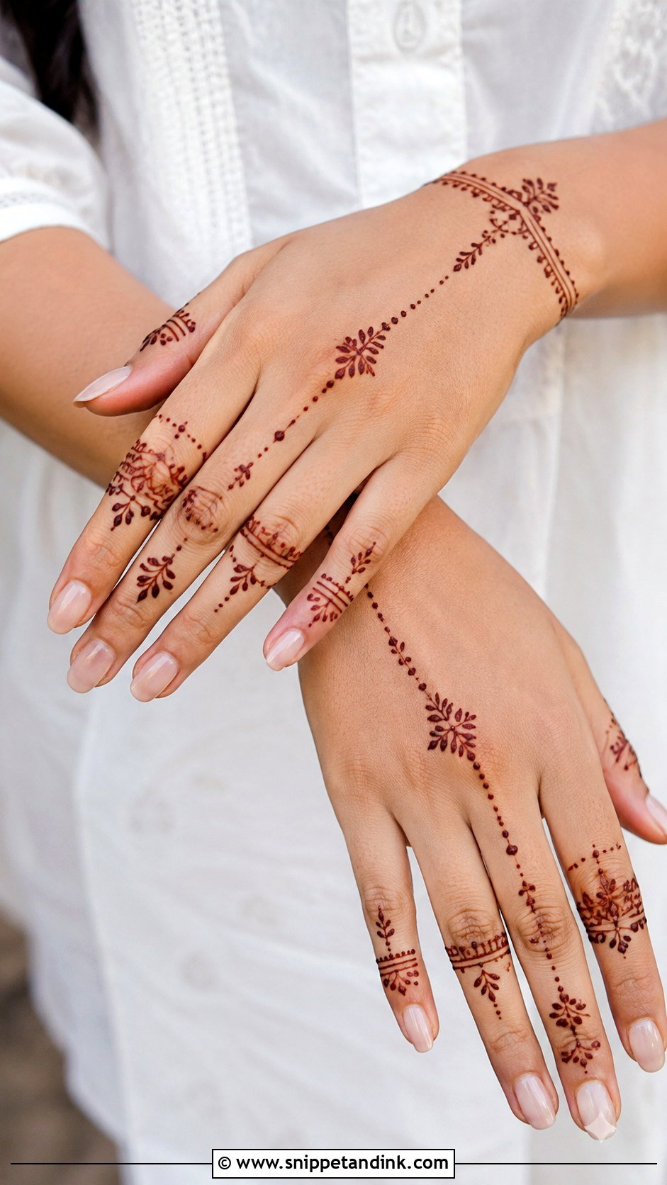 Minimal Mehndi Design - Snippet and Ink - 35 Beautiful Mehndi Design Ideas