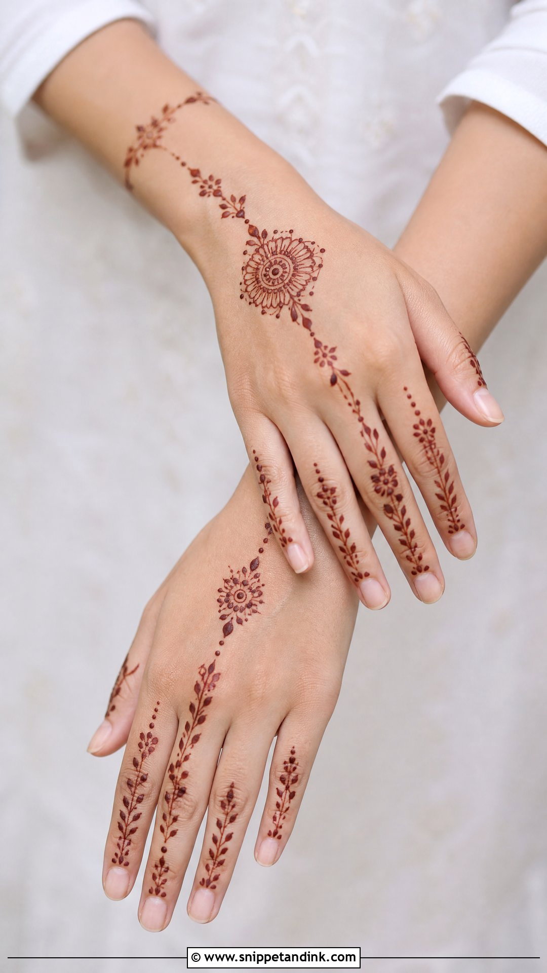 Minimal Normal Mehndi Design - Snippet and Ink - 30 Normal Mehndi Design Ideas