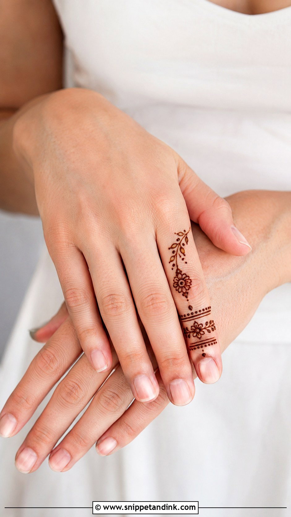 Minimal One Finger Mehndi Design - Snippet and Ink - 35 Minimal Mehndi Designs