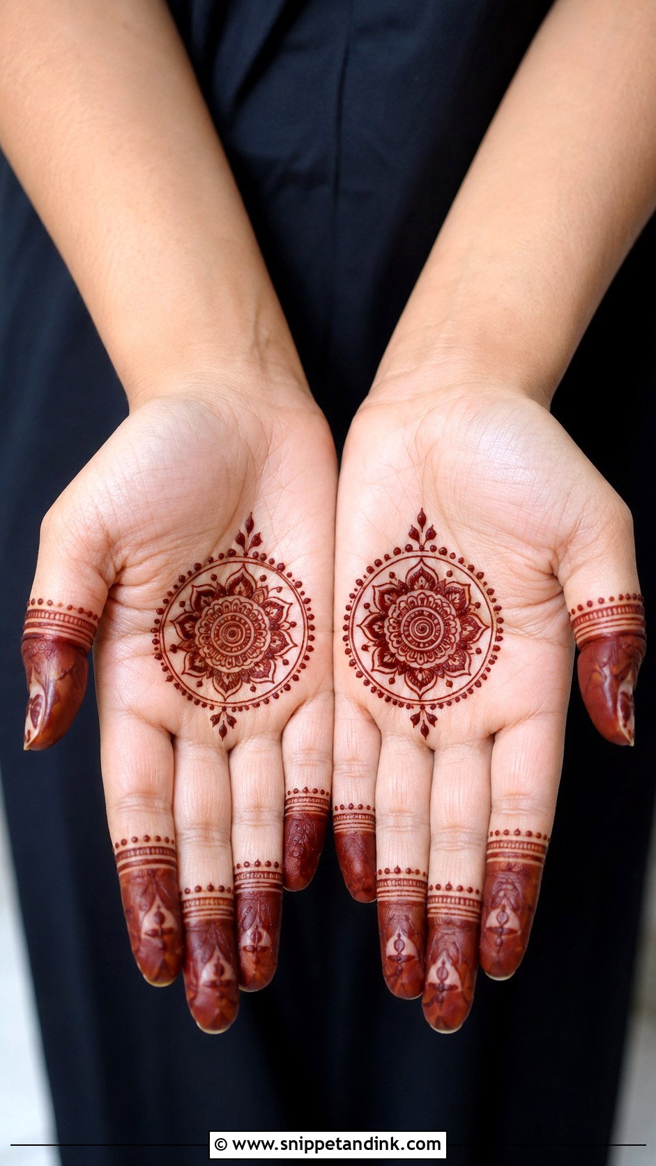 Minimal Palm Mehndi Design - Snippet and Ink - 35 Minimal Mehndi Designs
