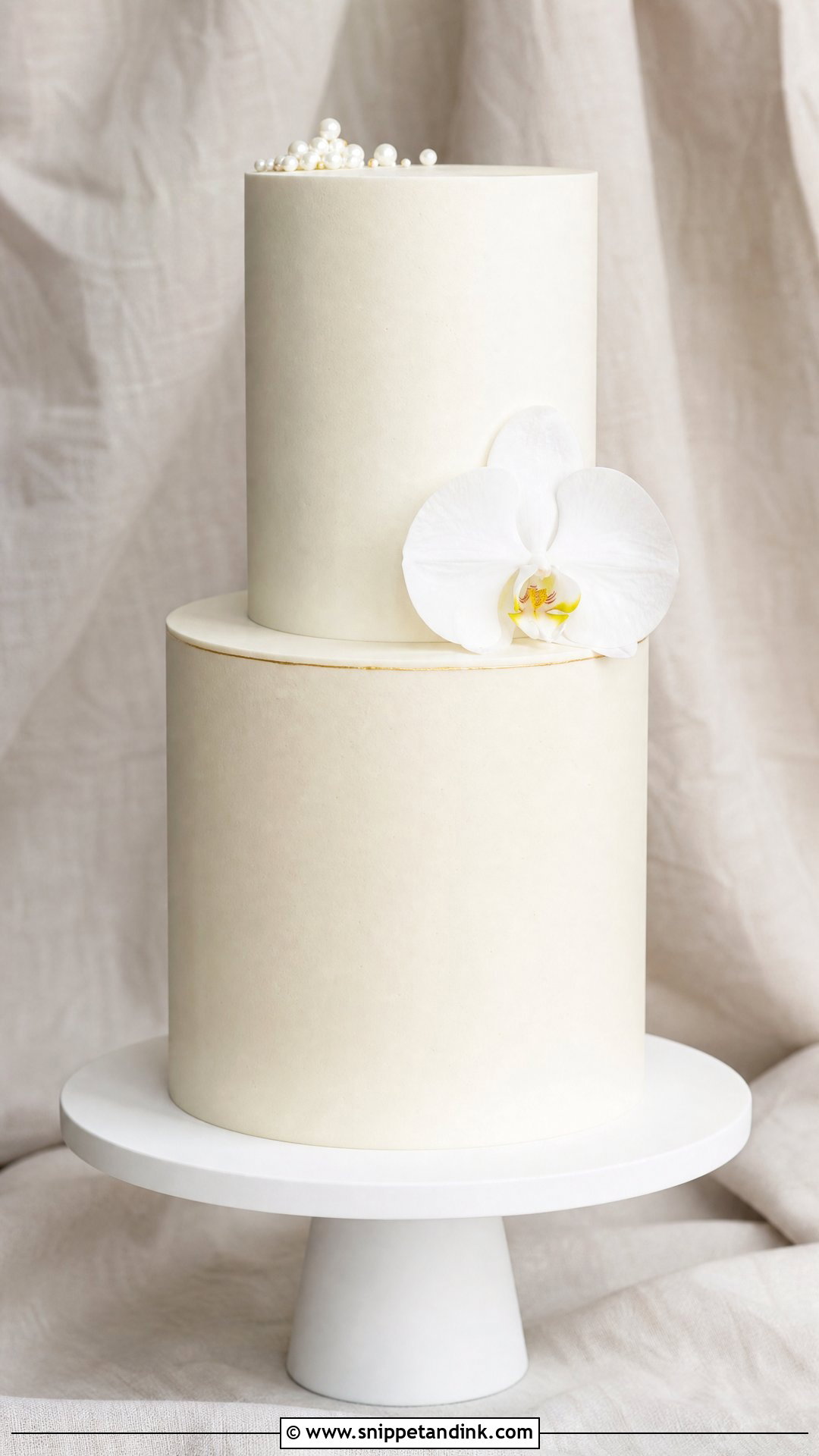 Minimalist Wedding Cake - Snippet and Ink - 35 Wedding Cakes
