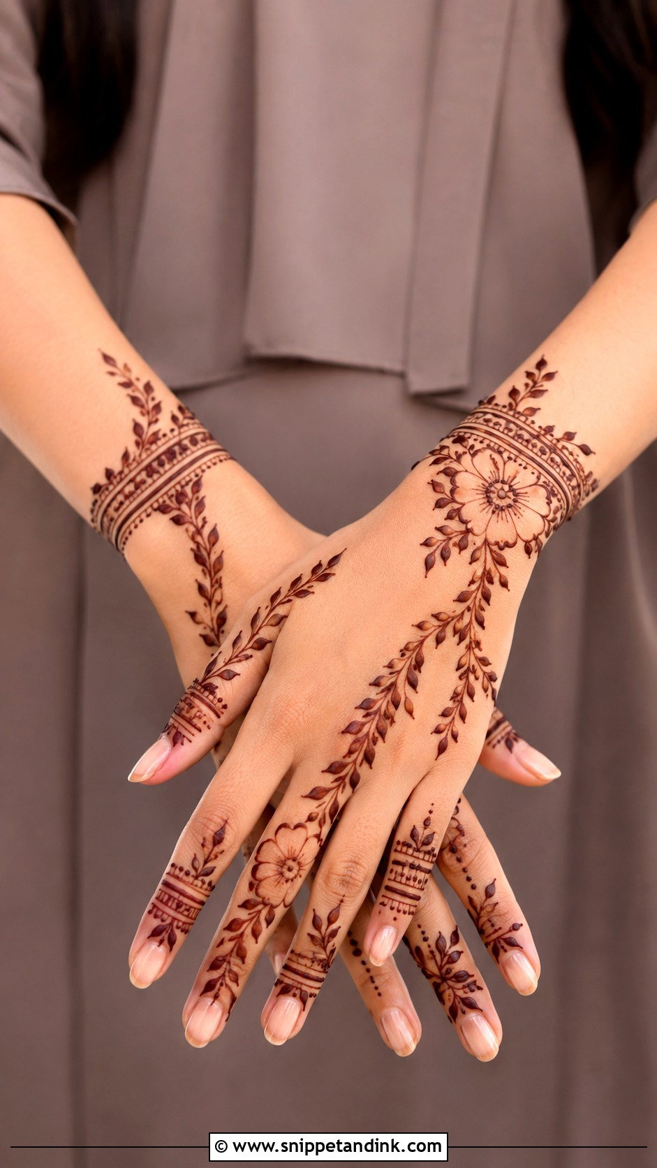 Modern Arabian Mehndi Design - Snippet and Ink - 35 Arabian Mehndi Design Ideas