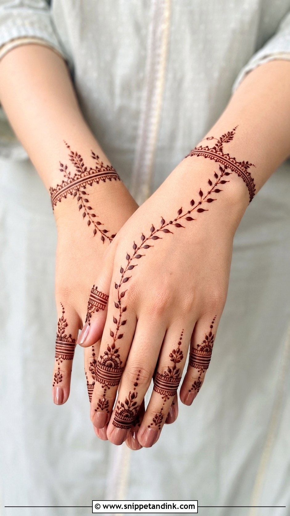 Modern Bel Mehndi Design - Snippet and Ink - 30 Bel Mehndi Designs