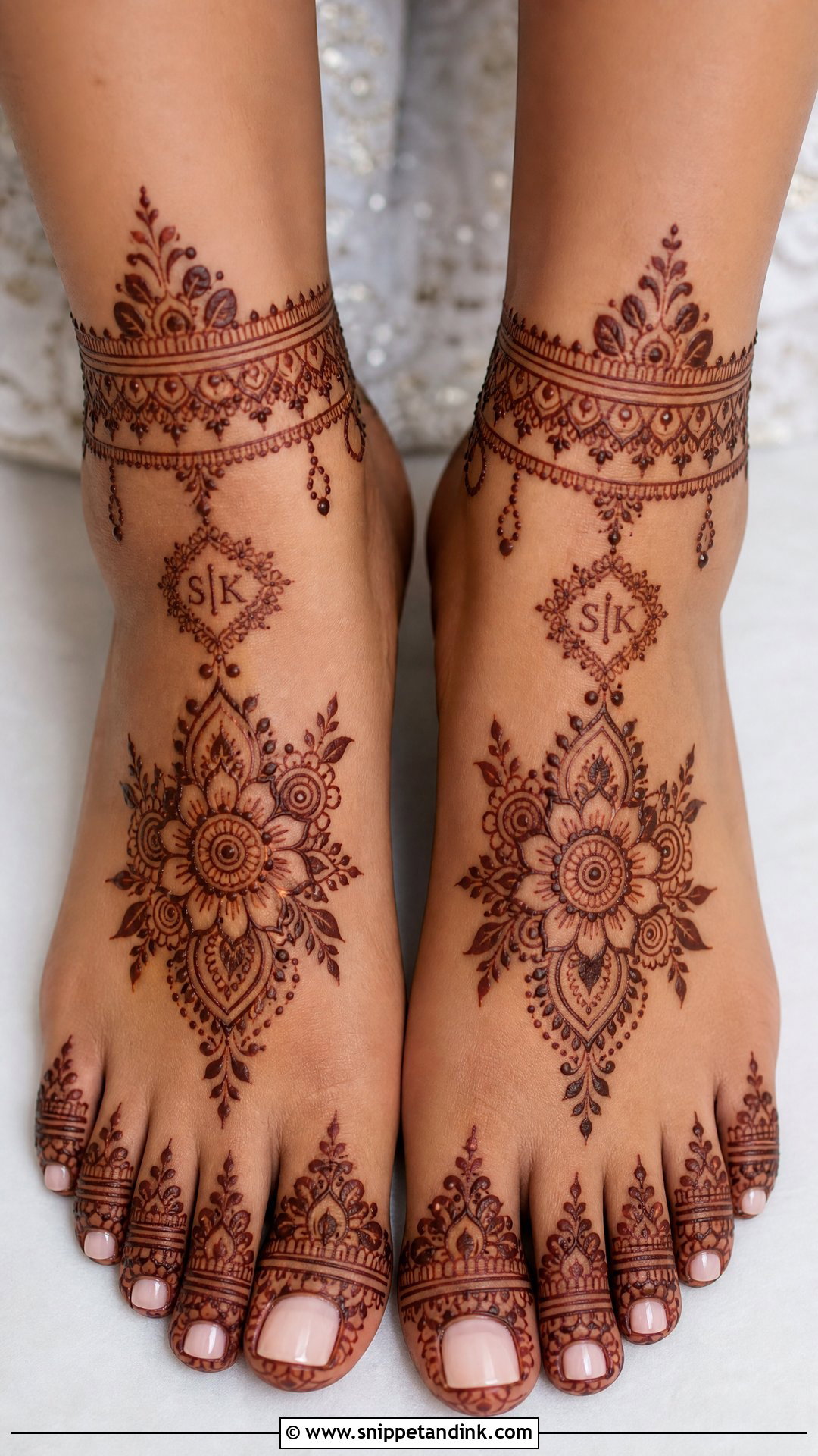 Modern Bridal Foot Mehndi Design - Snippet and Ink - 20 Bridal Mehndi Designs Feet Brides