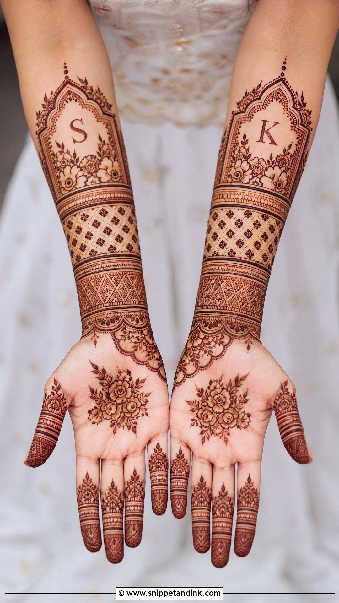 Modern Bridal Mehndi - Snippet and Ink - 25 Mehndi Bridal Look Ideas