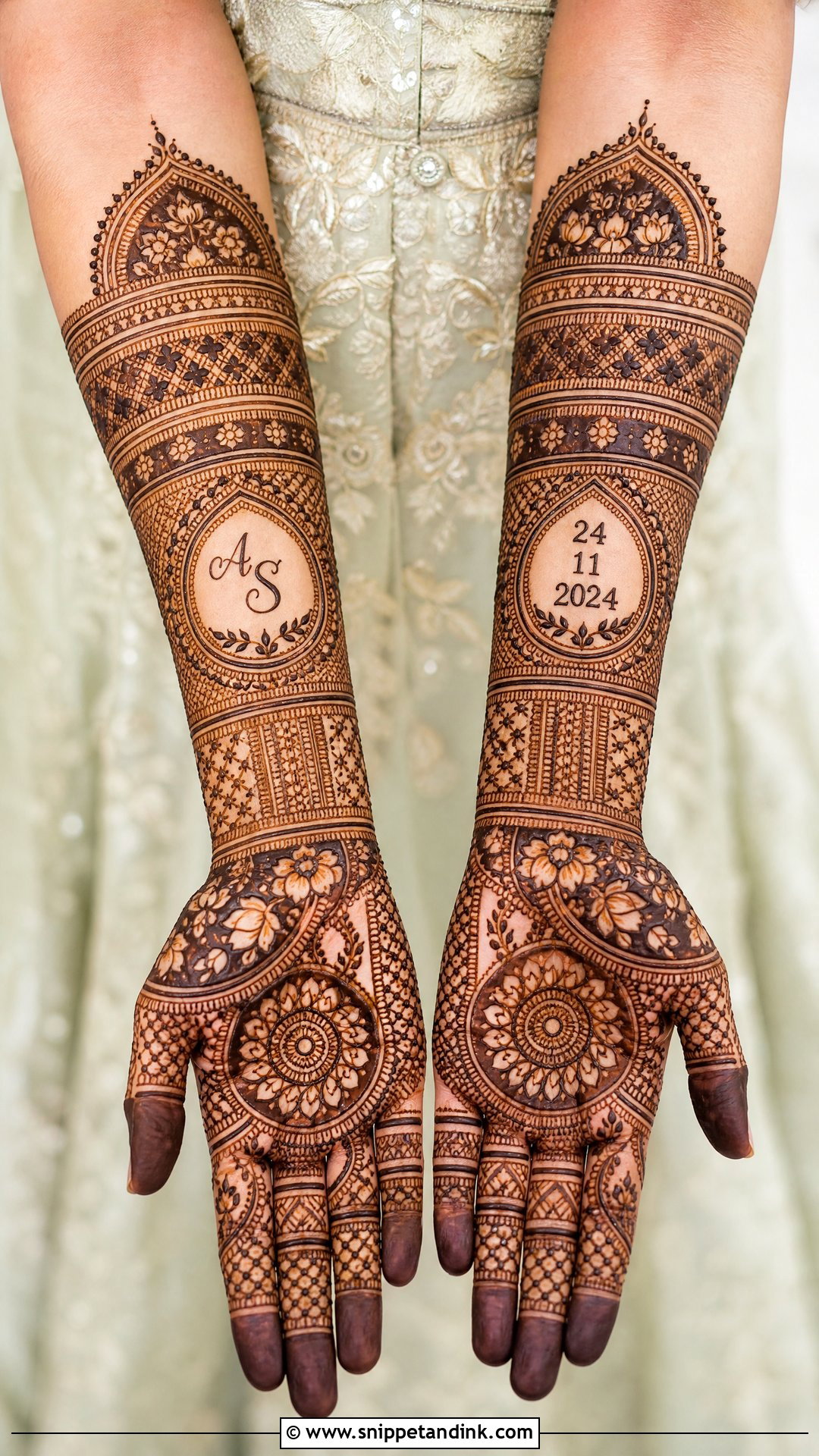 Modern Bridal Mehndi Design - Snippet and Ink - 20 Intricate Bridal Mehndi Designs