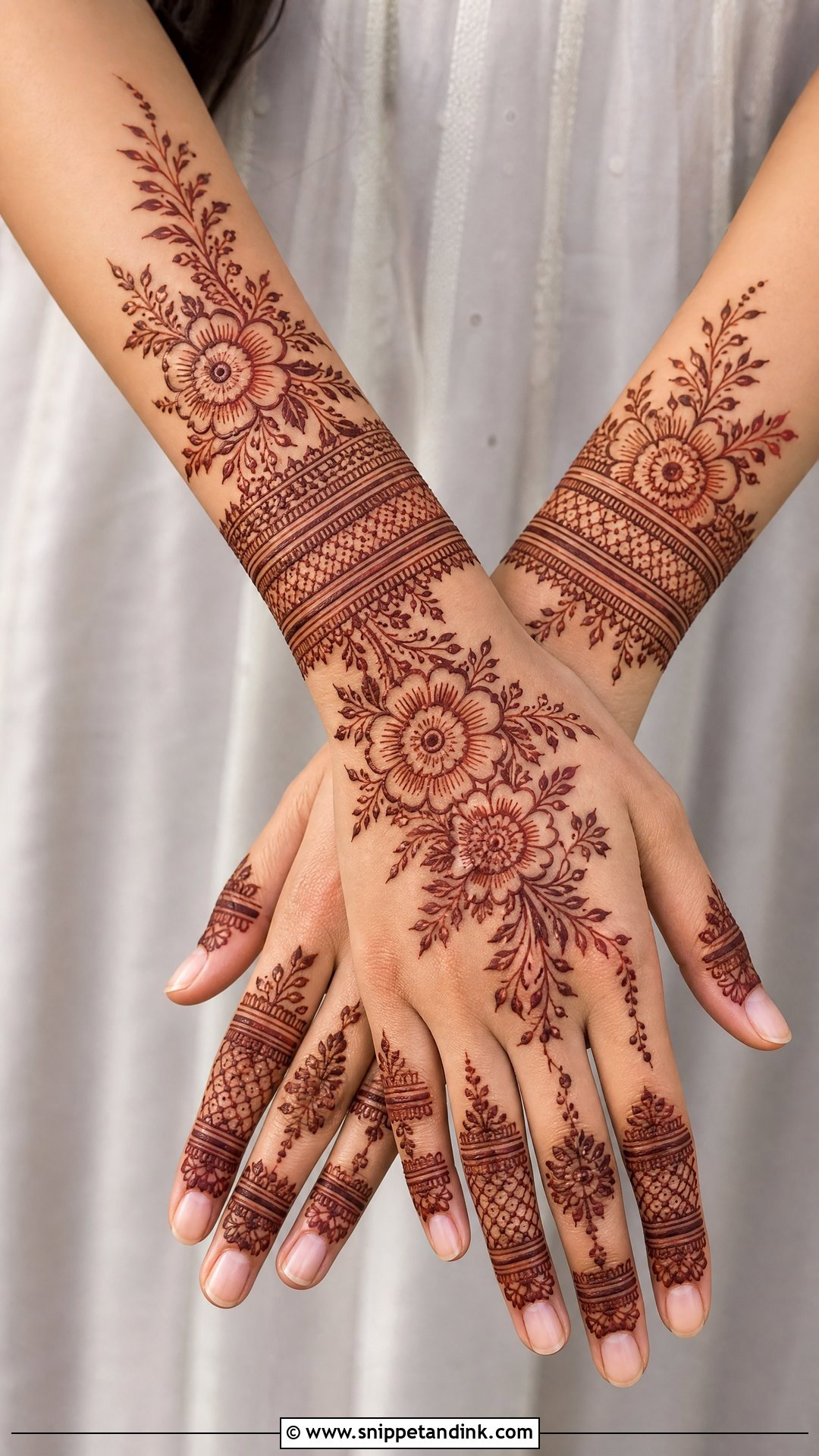 Modern Bunches Mehndi Design - Snippet and Ink - 25 Bunches Mehndi Design Ideas