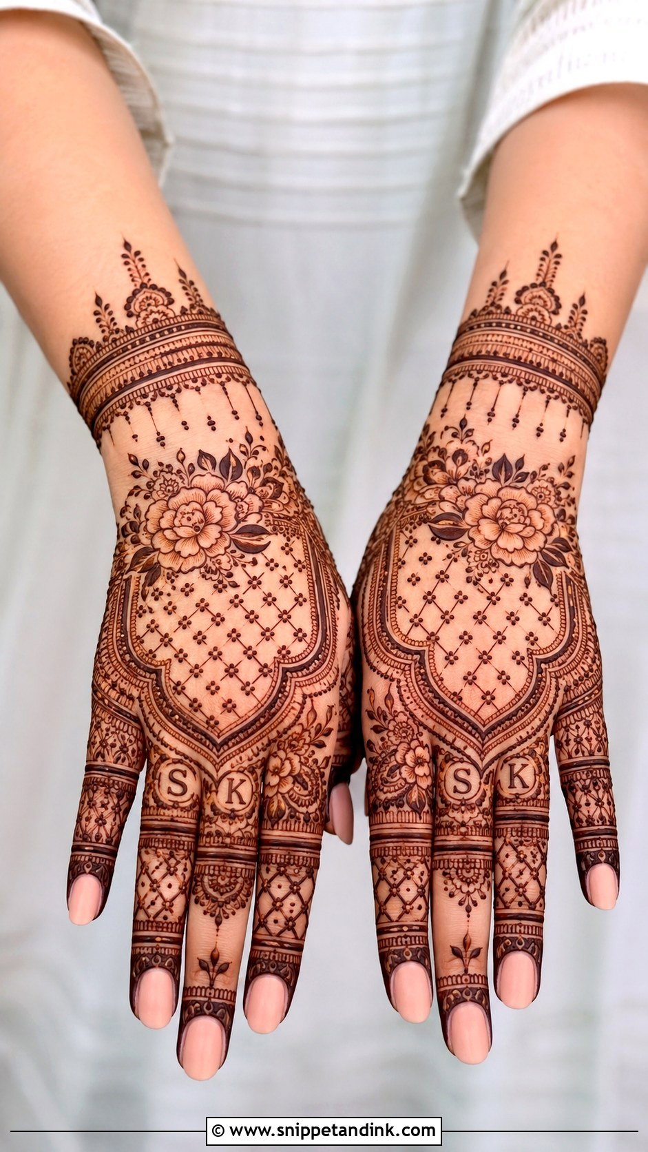 Modern Dulhan Mehndi Design - Snippet and Ink - 35 Dulhan Mehndi Designs