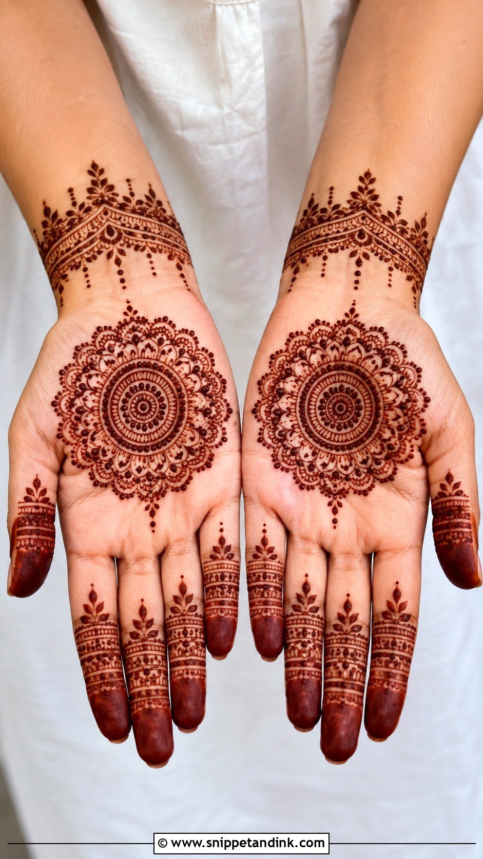 Modern Mandala Mehndi Design - Snippet and Ink - 35 Modern Mehndi Designs