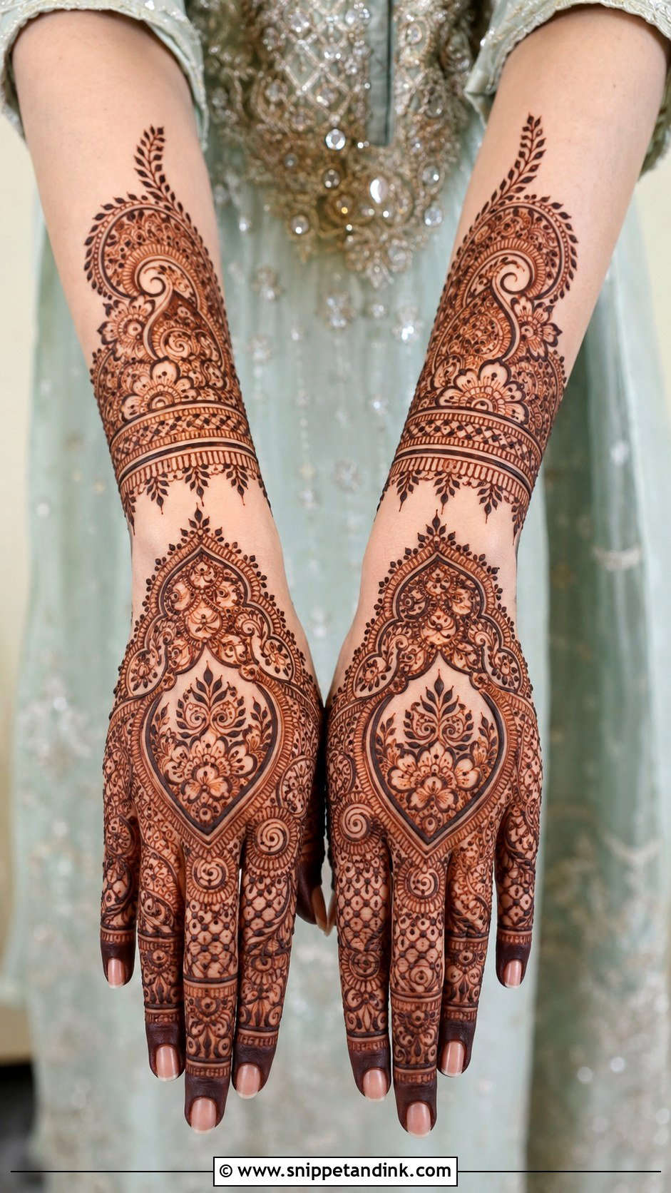 Moroccan Back Hand Bridal Mehndi Design - Snippet and Ink - 30 Back Hand Bridal Mehndi Designs