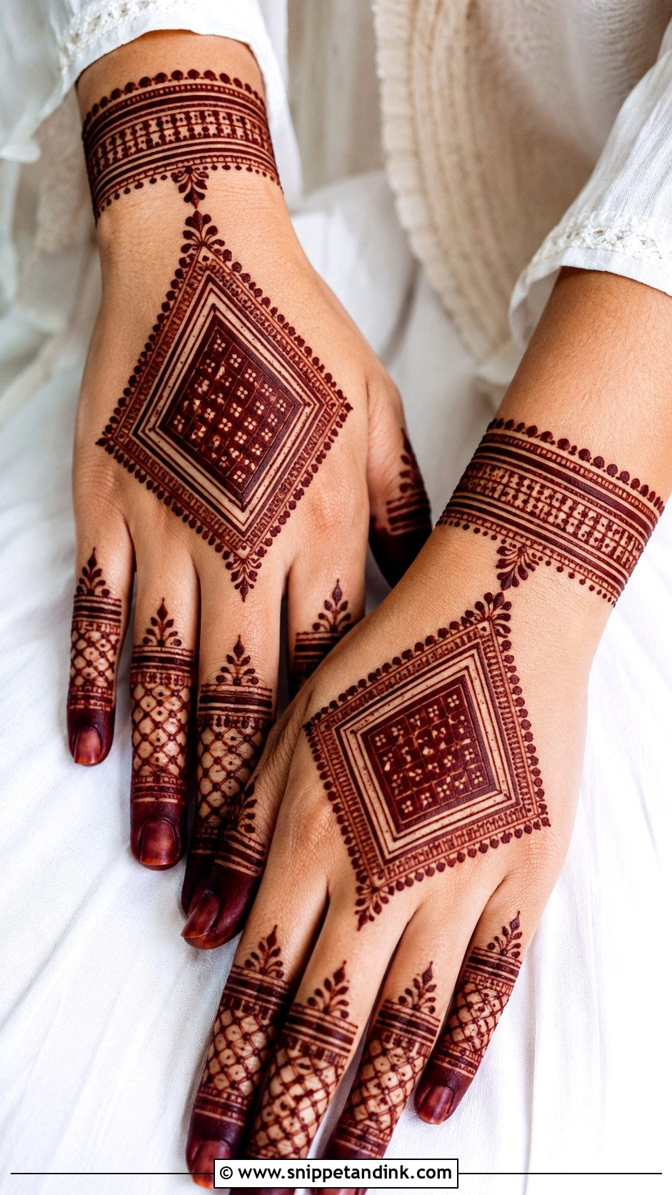 Moroccan Back Hand Mehndi Design - Snippet and Ink - 35 Back Hand Mehndi Design Ideas