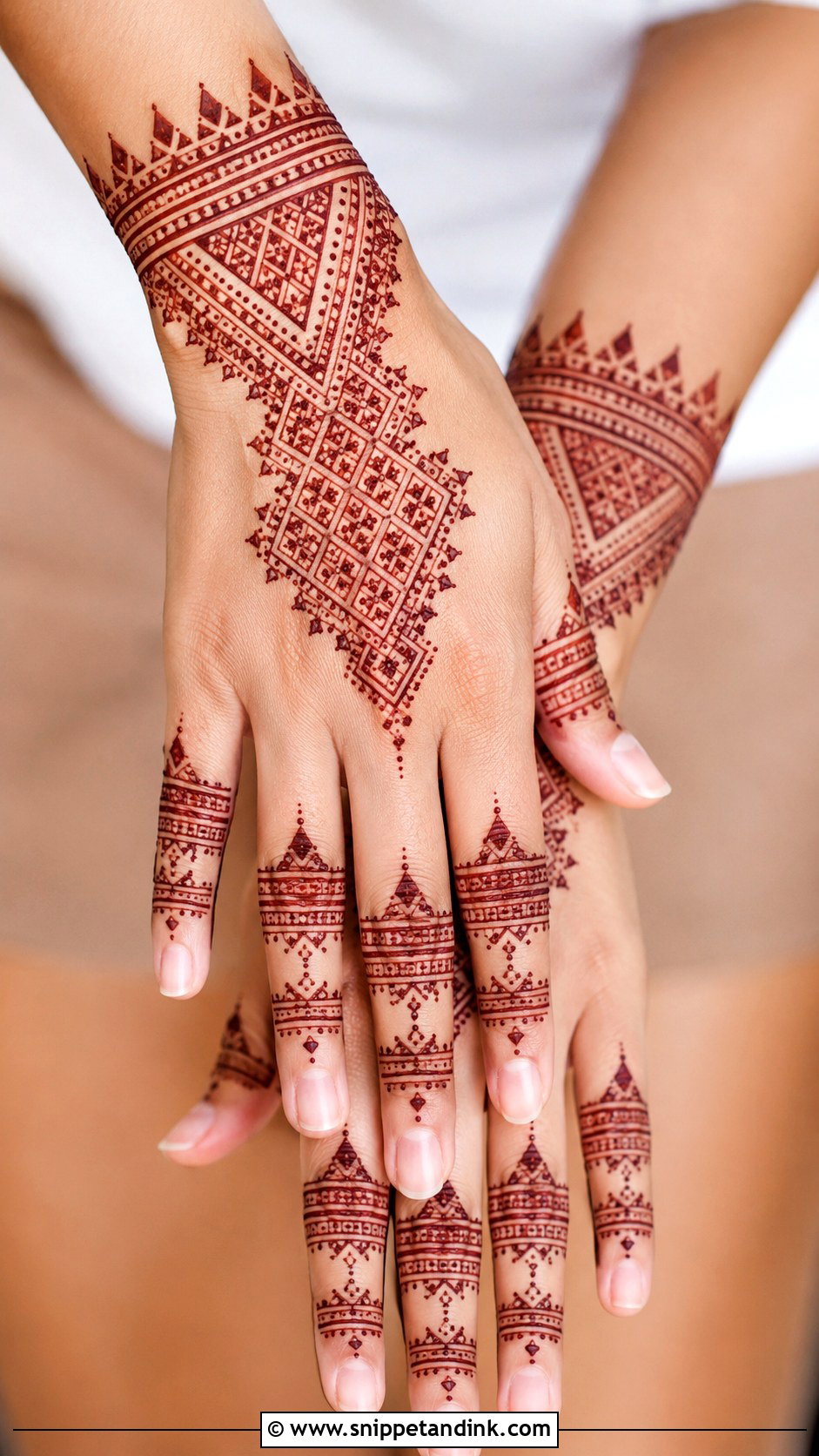 Moroccan Back Mehndi Design - Snippet and Ink - 35 Back Mehndi Designs