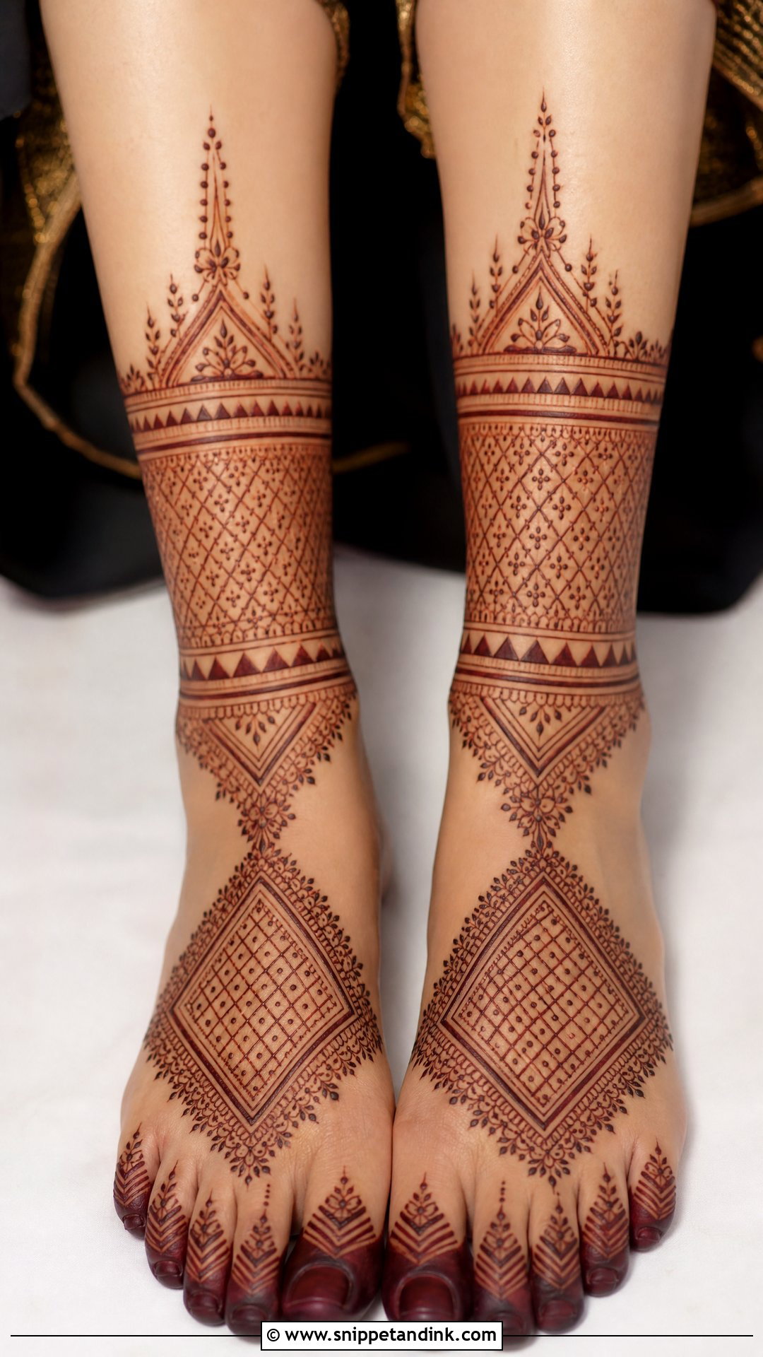 Moroccan Bridal Leg Mehndi Design - Snippet and Ink - 20 Bride Lag Mehndi Design Ideas