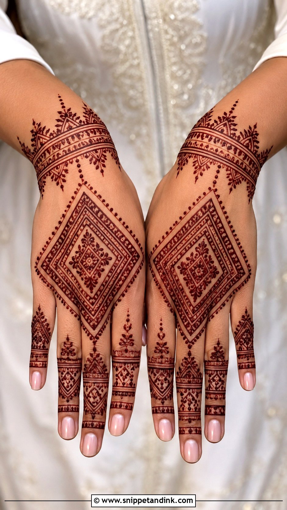 Moroccan Bridal Mehndi Back Hand - Snippet and Ink - 30 Bridal Mehndi Designs Back Hands Brides