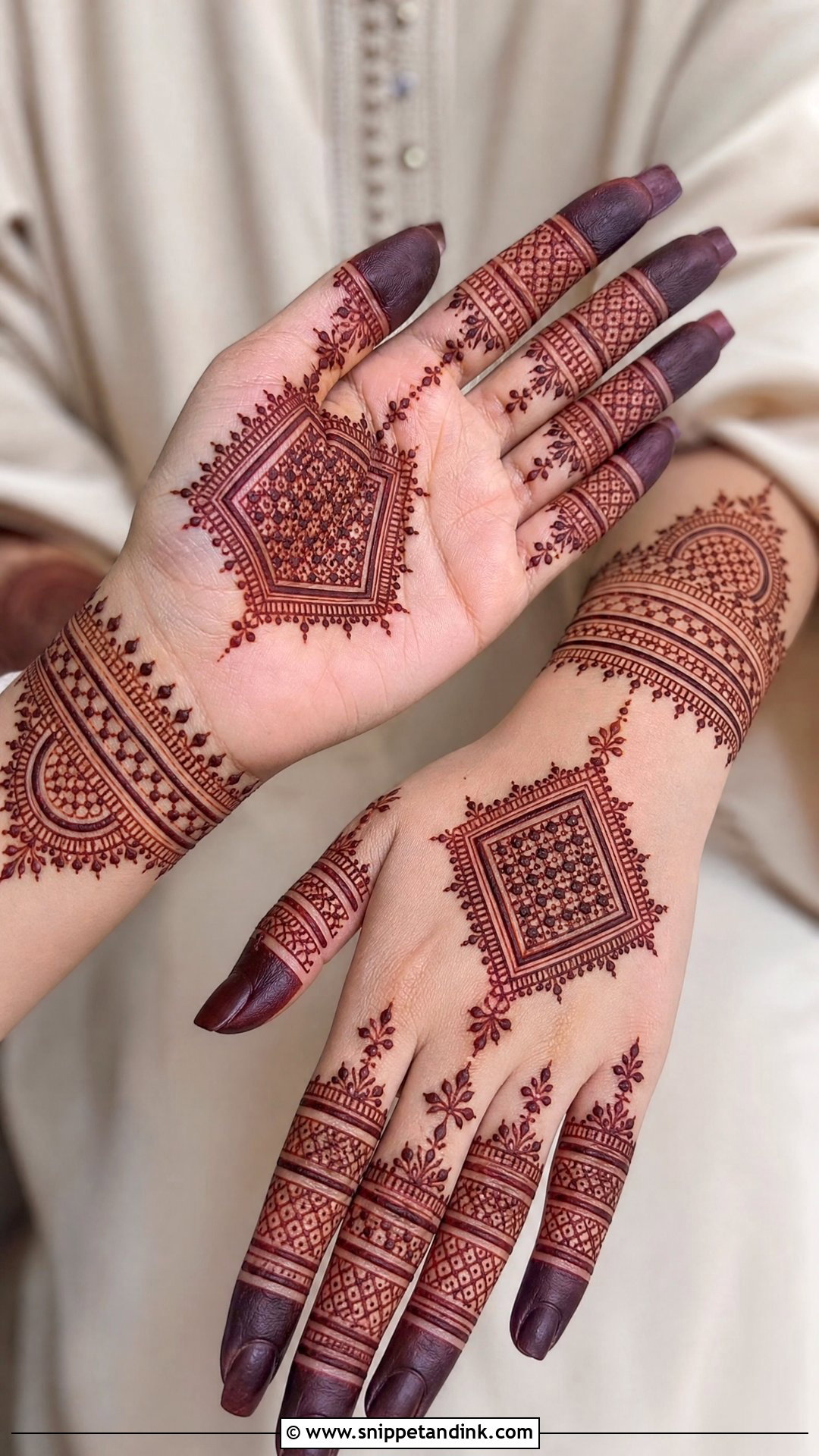Moroccan Bridal Mehndi Design - Snippet and Ink - 30 Bridal Hands Mehndi Designs