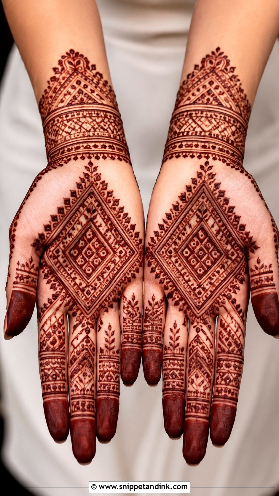 Moroccan Bridal Mehndi Design - Snippet and Ink - 35 New Bridal Mehndi Designs