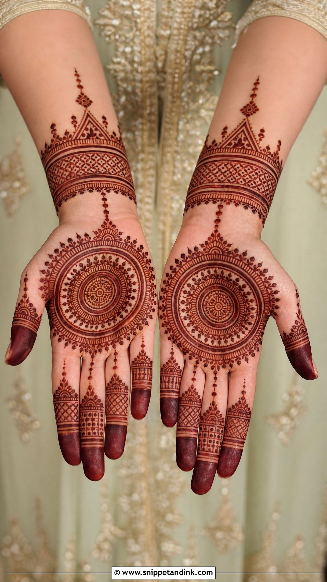 Moroccan Bridal Tikki Mehndi Design - Snippet and Ink - 20 Bridal Tikki Mehndi Designs