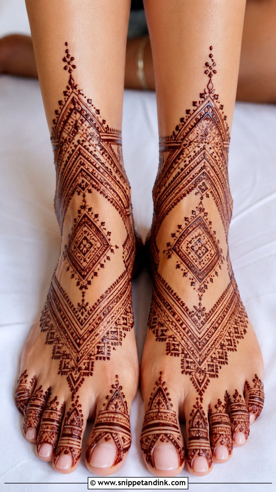 Moroccan Foot Mehndi Design - Snippet and Ink - 35 Foot Mehndi Designs