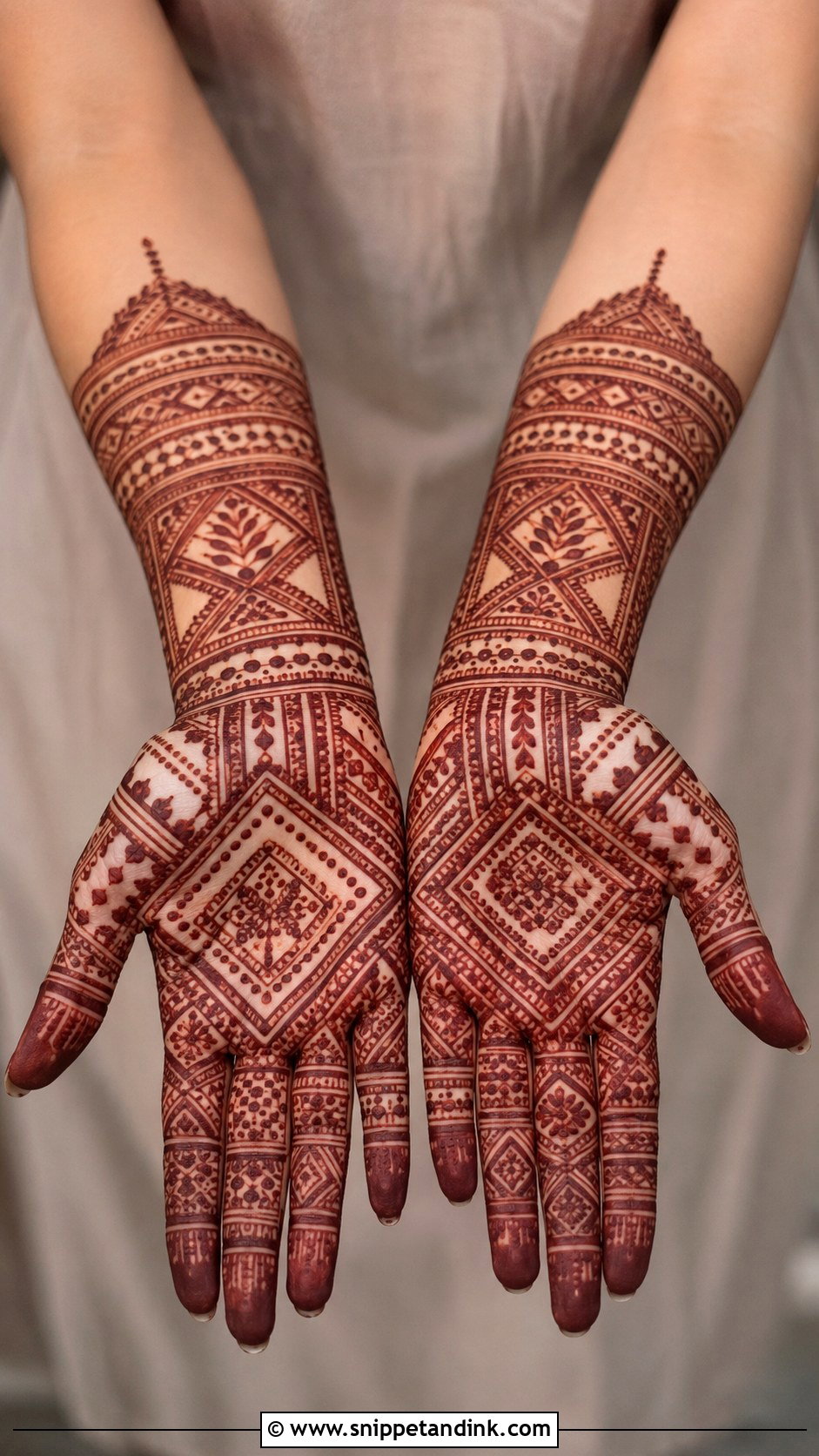 Moroccan Front Hand Mehndi Design - Snippet and Ink - 35 Front Mehndi Designs