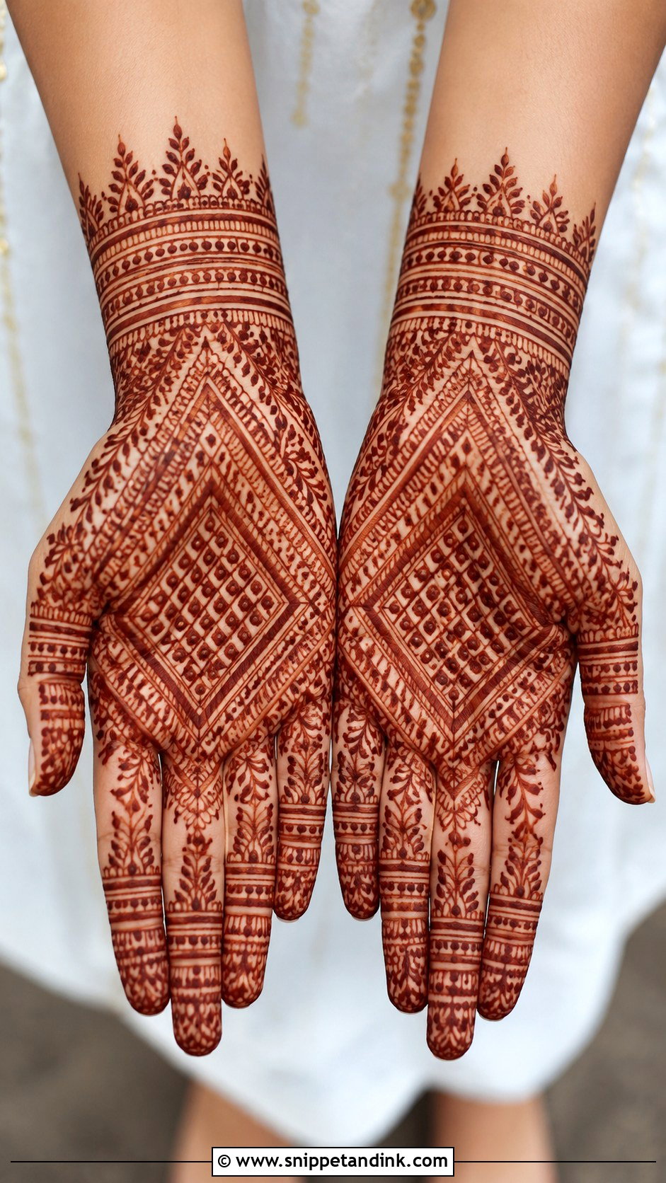 Moroccan Henna Mehndi Design - Snippet and Ink - 30 Henna Mehndi Designs